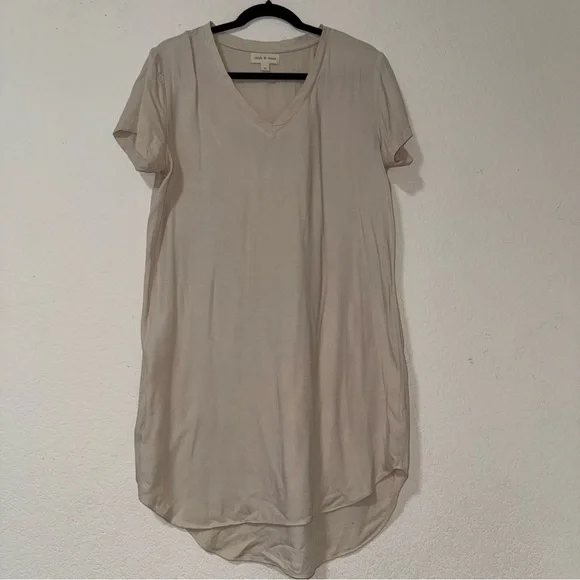 Cloth & Stone Beige V-Neck Tunic - Picture 5 of 5